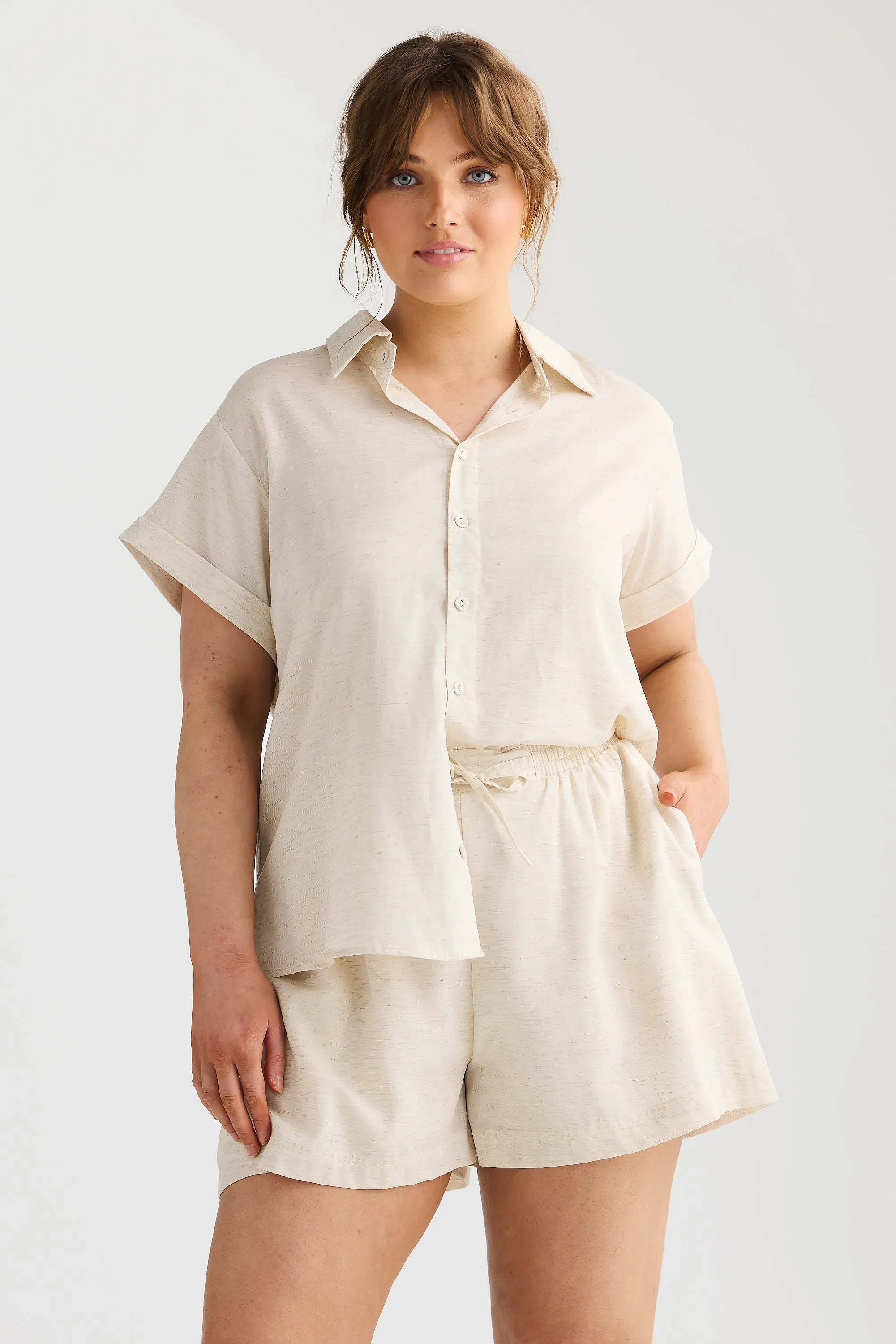 Core Relaxed Short - Natural